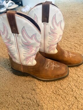 Shyanne Brown & White Kids Western Boots with Pink Accents